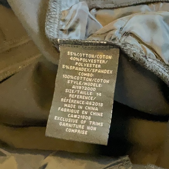 🔥$5 SALE!.Airoldi Collection beautiful embellished hem ankle pants, sz 14 black - Picture 6 of 10